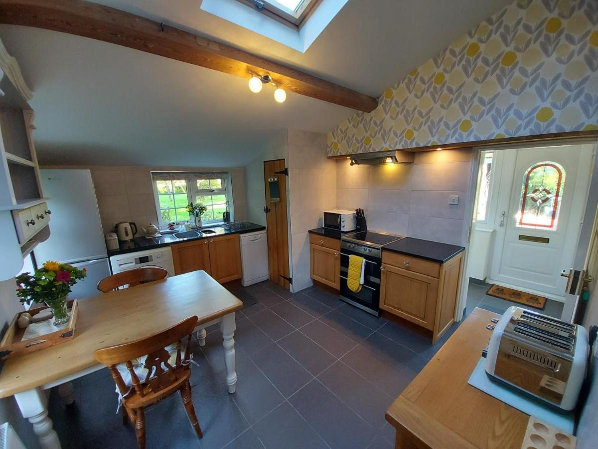 Saughall Mill Farm Cottage Честер Экстерьер фото