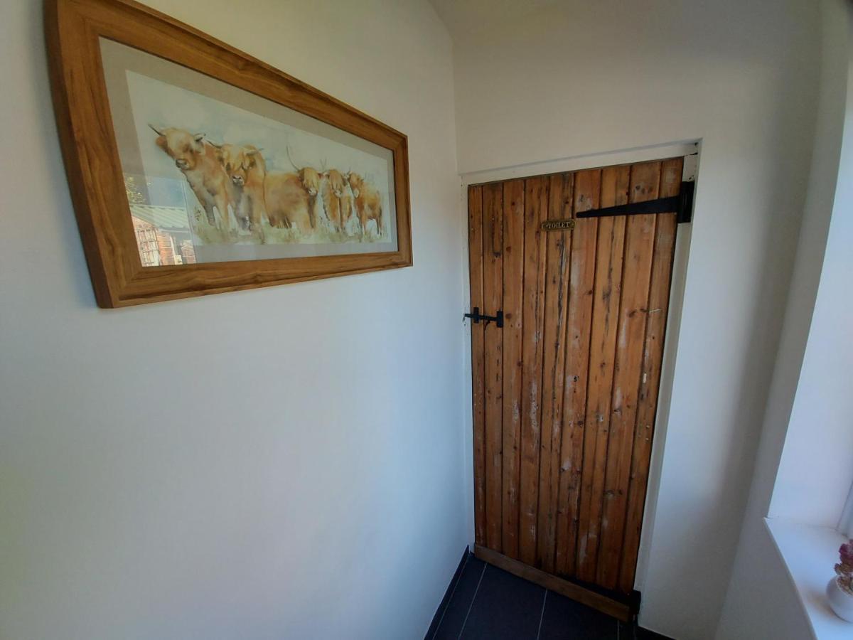 Saughall Mill Farm Cottage Честер Экстерьер фото