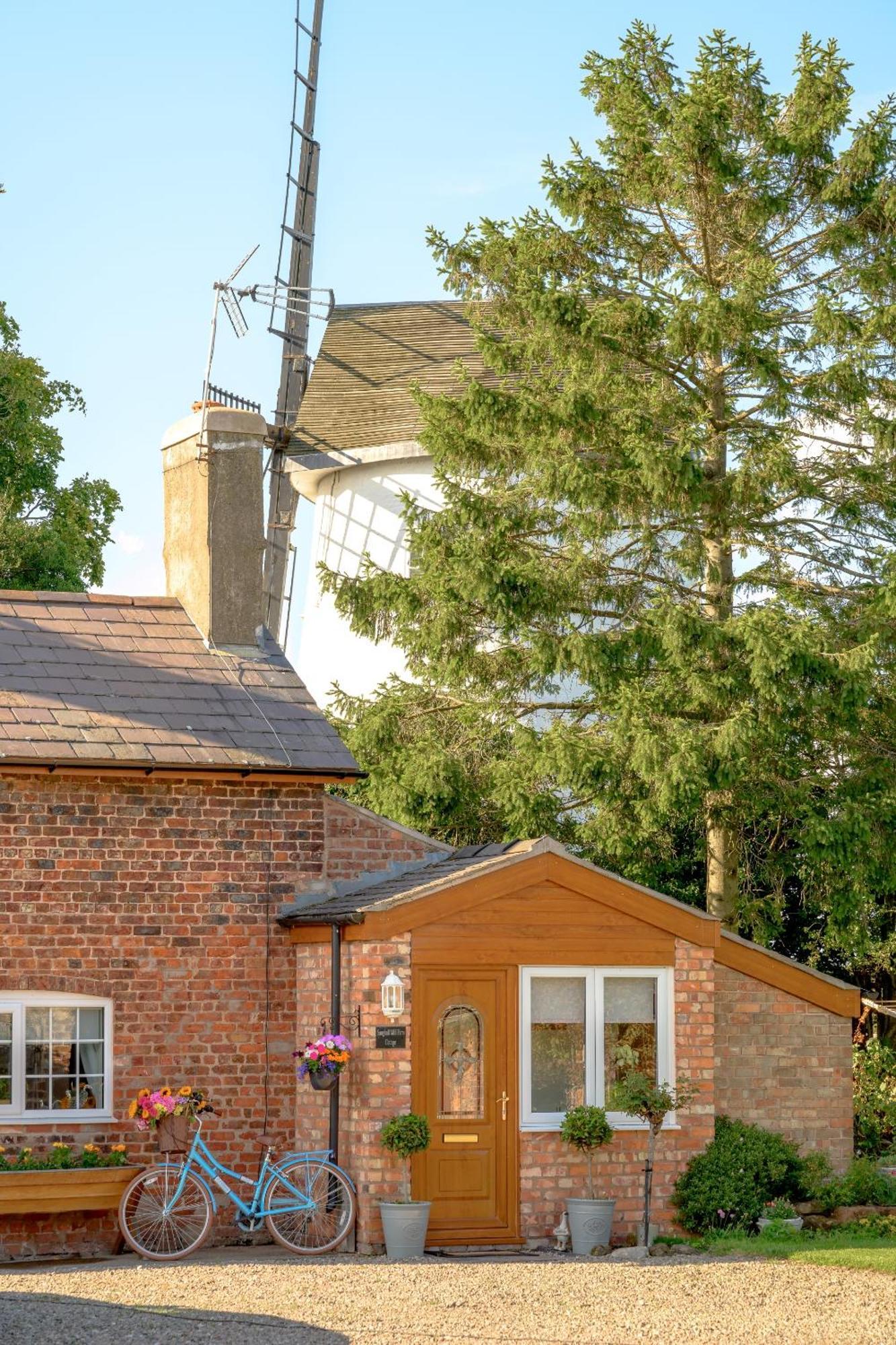 Saughall Mill Farm Cottage Честер Экстерьер фото